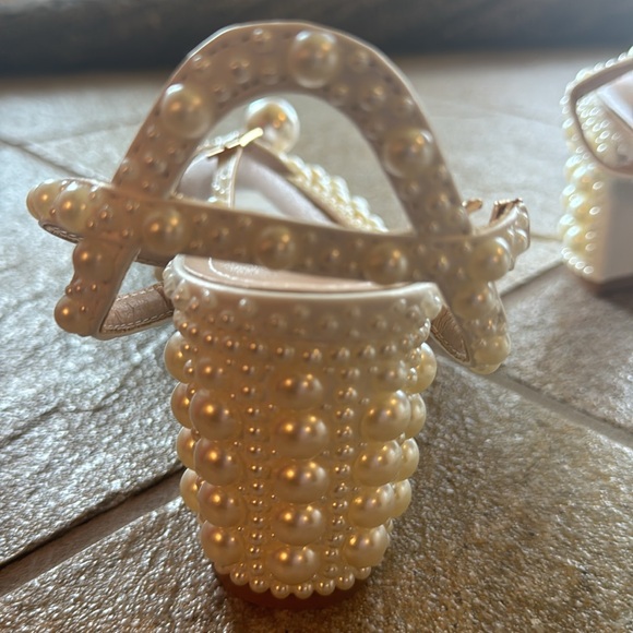 New pearl Wedding block hills 2 inches. Bought in Europe this European size 39 - Picture 3 of 6